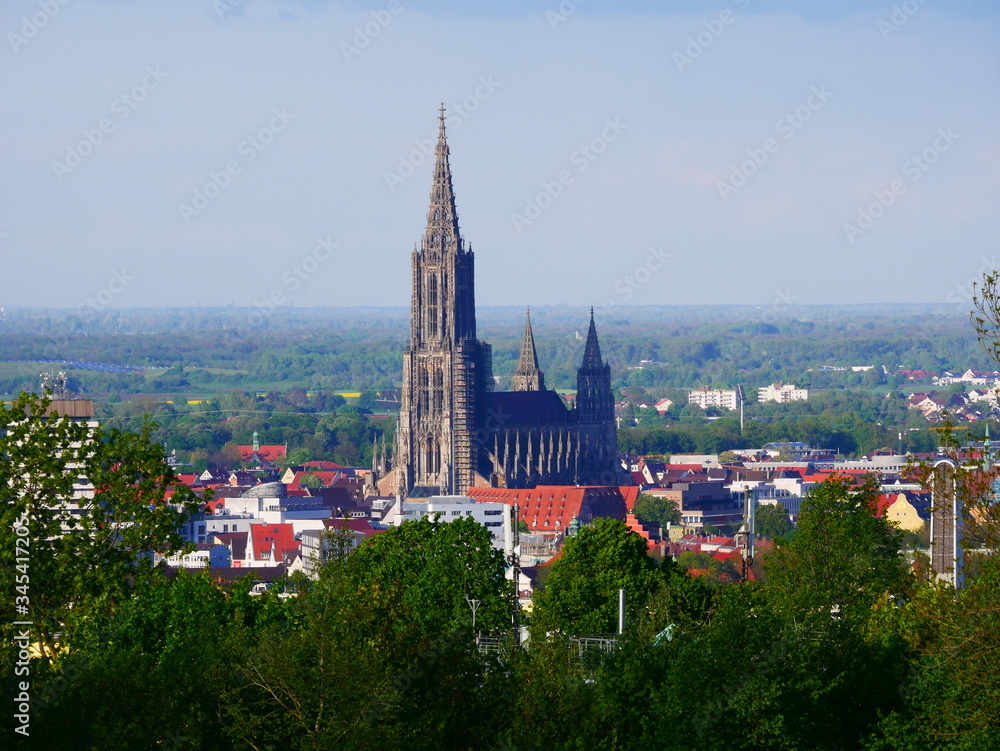 Ulm, Deutschland: Blick aufs Ulmer Münster Ulm, Deutschland: Blick aufs Ulmer Münster