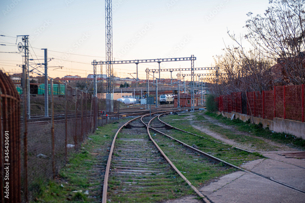 Obraz premium ESTACION DE TREN FERROCARRIL VIAS DE TREN