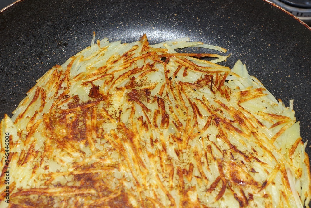 custom made wallpaper toronto digitalジャガイモのガレットを焼いているシーン