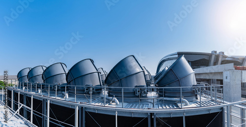 The industry cooling tower air conditioner is water cooling tower air chiller HVAC of large industrial building to control air system.