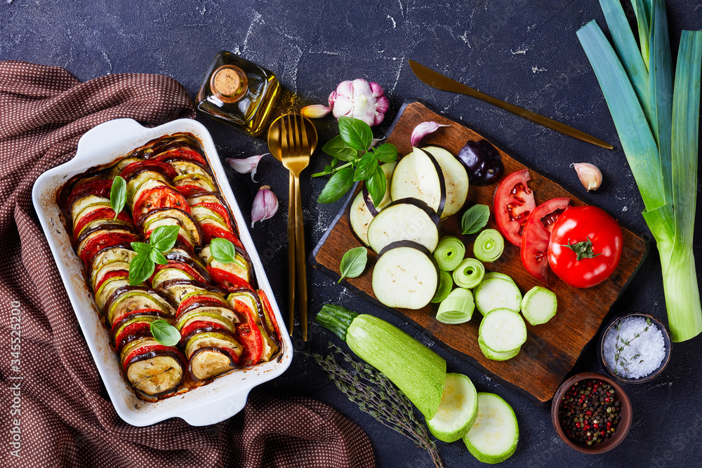Schilderij op canvas french tian provencal, baked vegetable side dish