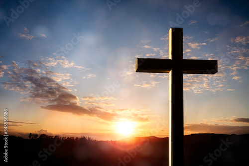 Photo Crucifix cross at sunset background, crucifixion of Jesus Christ