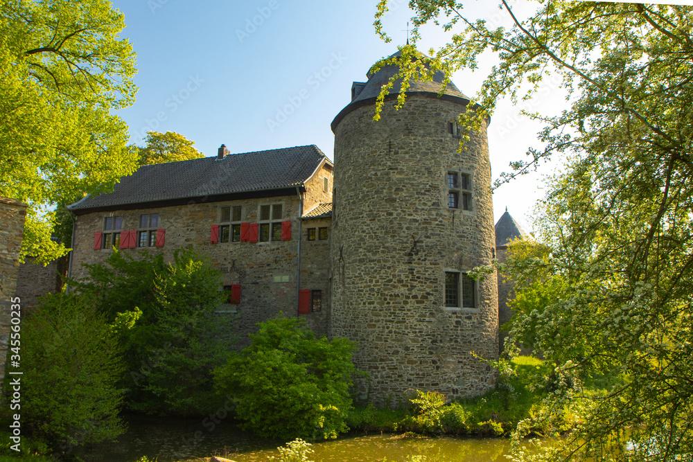 Wasserburg Haus zum Haus Ratingen Wasserburg Haus zum Haus Ratingen