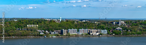 Wallpaper Mural View of North Yonkers and the Hudson river, Westchester, New York Torontodigital.ca