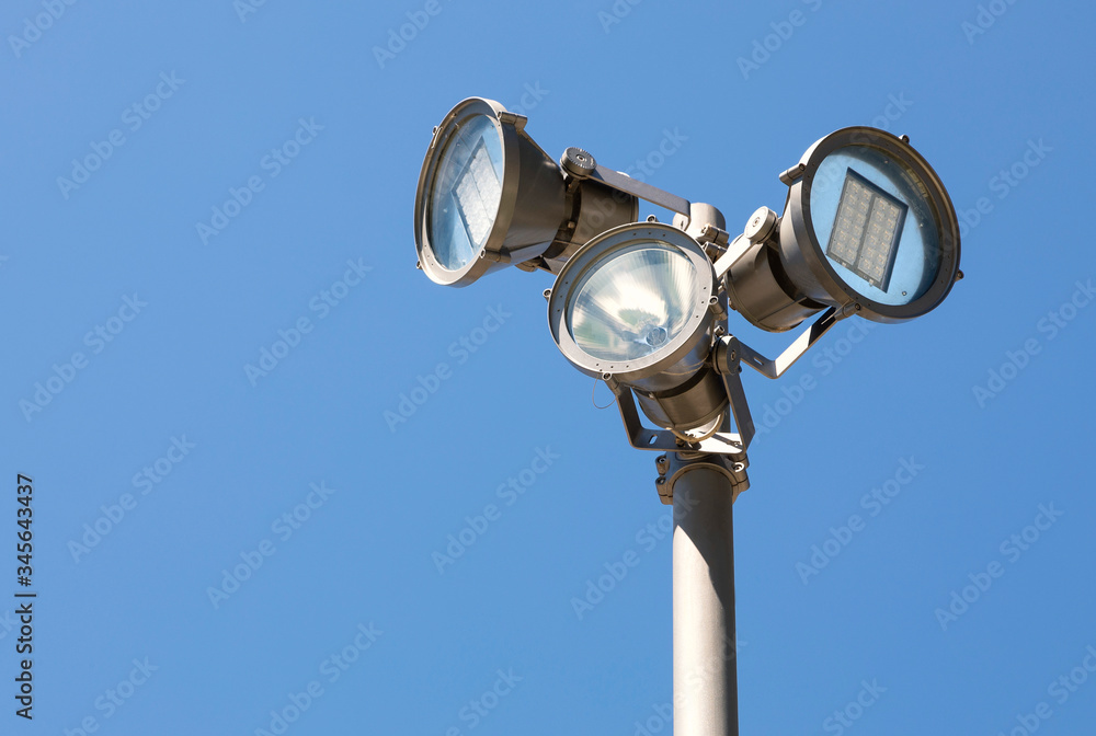 Palo della luce con lampade led Palo della luce con lampade led