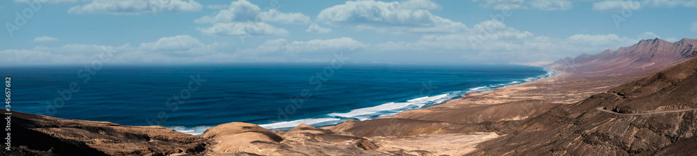 Der Strand von Cofete an der Westküste auf Fuerteventura Der Strand von Cofete an der Westküste auf Fuerteventura