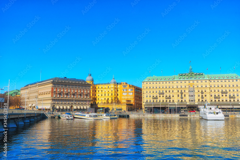 Obraz premium Ostermalm (central district). Stockholm capital of Sweden. Lakeside panorama. View with boats.