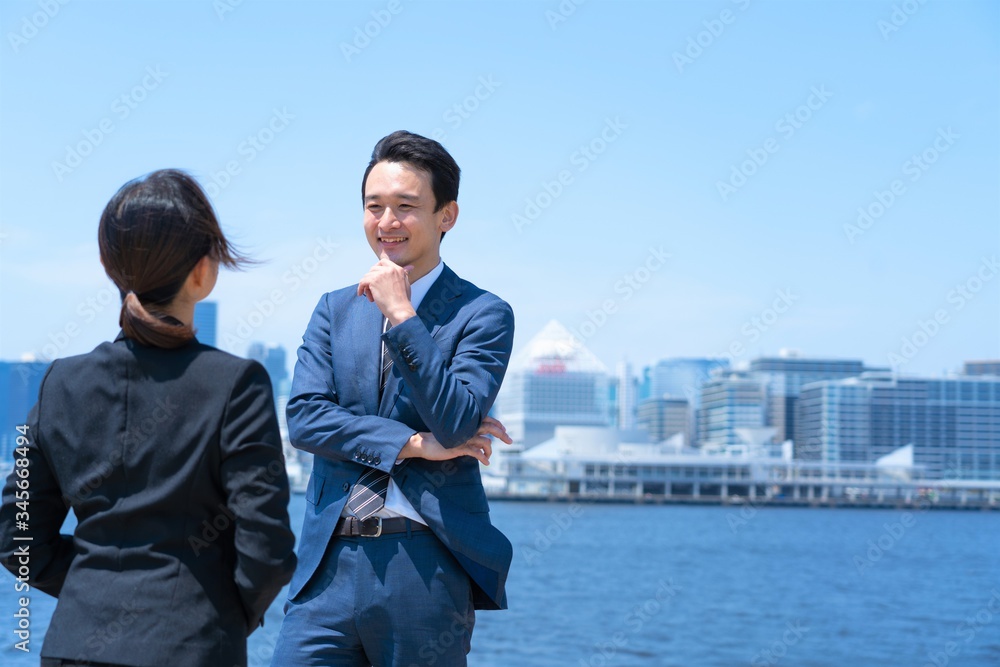 スーツを着たビジネスマン　ポートレート