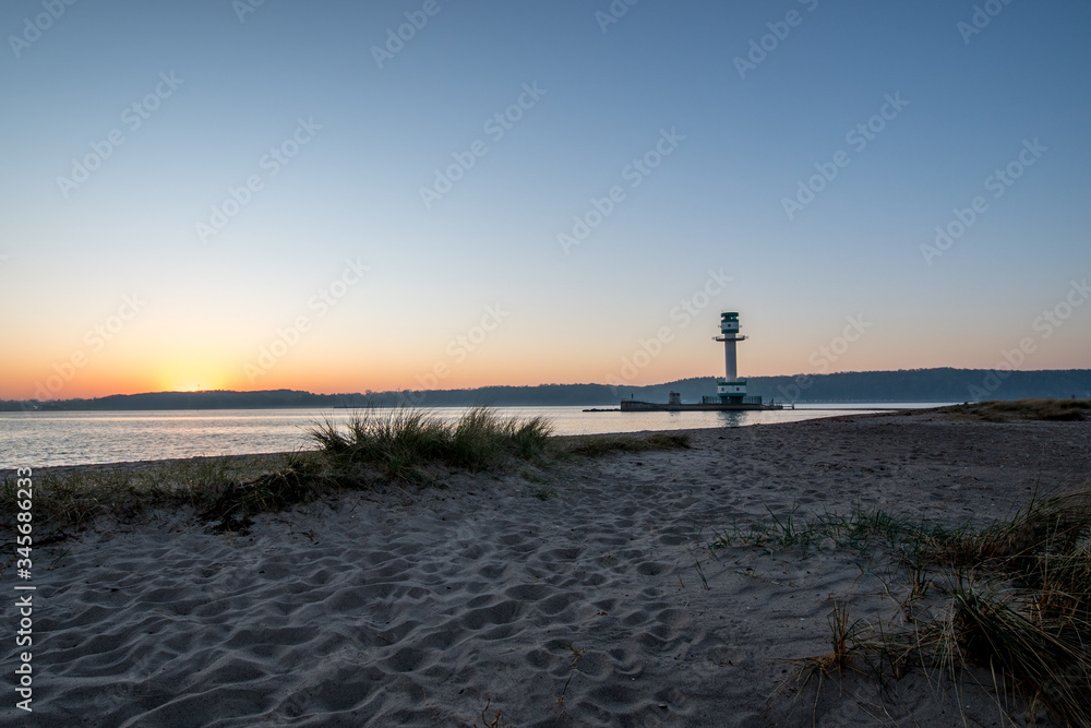 Leuchtturm auf der Ostsee in Kiel Leuchtturm auf der Ostsee in Kiel