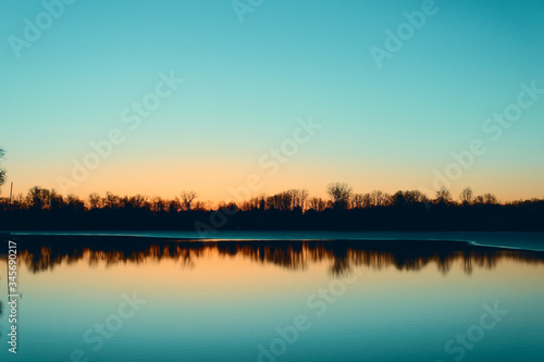Fototapeta Naklejka Na Ścianę i Meble -  Sqaure Lake Lake Orion, Michigan