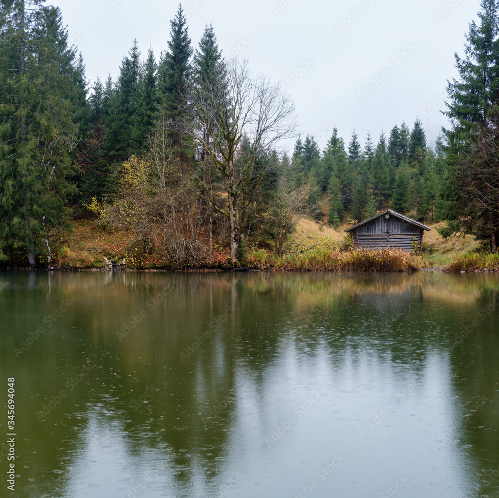 Fototapeta premium Alpine autumn lake Geroldee or Wagenbruchsee, Germany