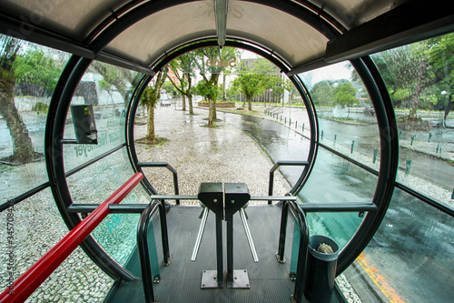 Quadro em tela Típico ponto de ônibus de Curitiba