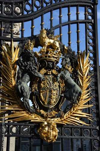 Photo Details on Main gate of Buckingham Palace, London.