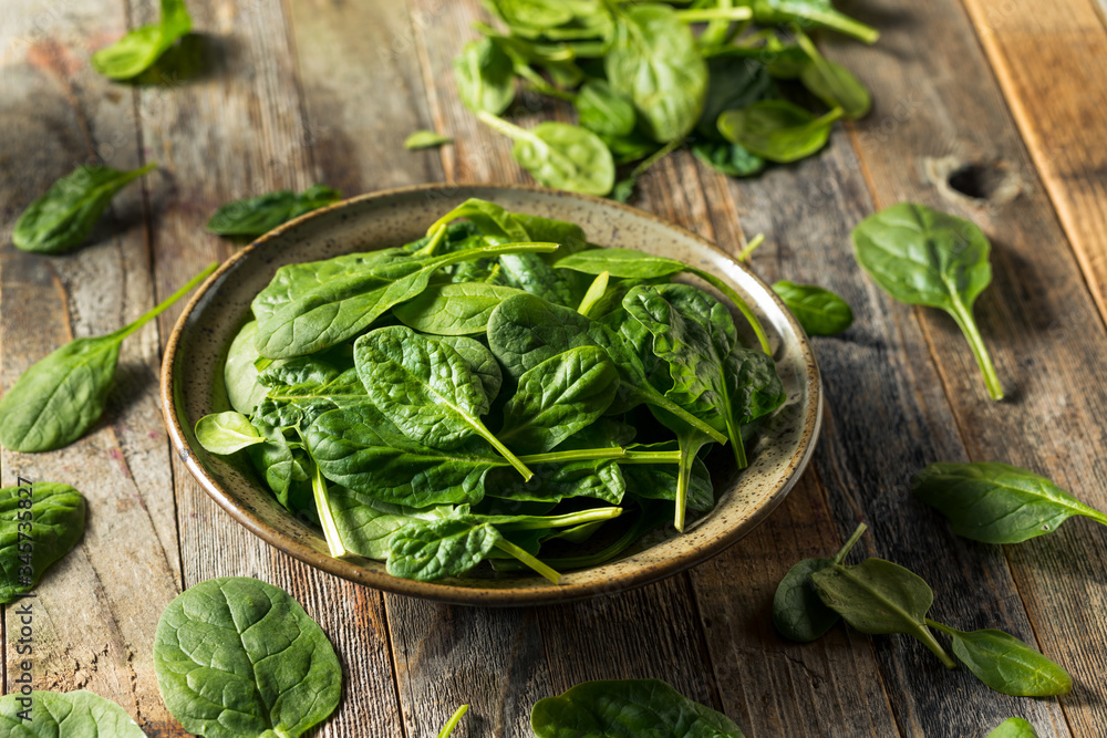 Raw Organic Fresh Baby Spinach Raw Organic Fresh Baby Spinach