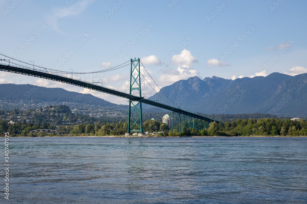Fototapeta premium Lions Gate Bridge over the water in Vancouver B.C.