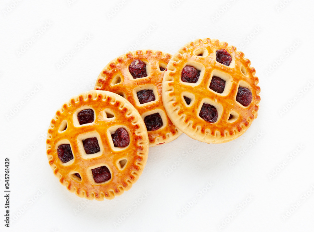 Fototapeta premium Cookies with jam isolated on a white background
