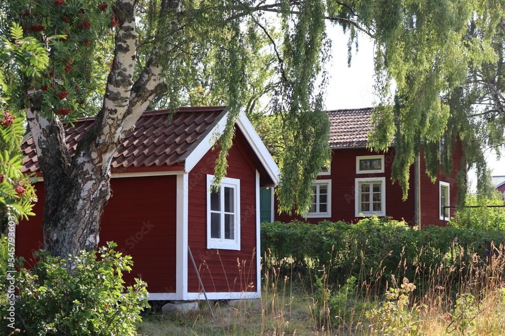 red swedish cottage