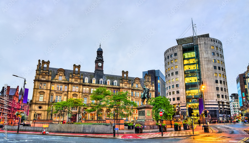 Fototapeta premium City Square in Leeds, England