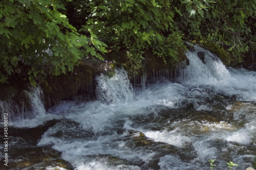 Fototapeta Naklejka Na Ścianę i Meble -  Wasserfall im Naturpark Krka