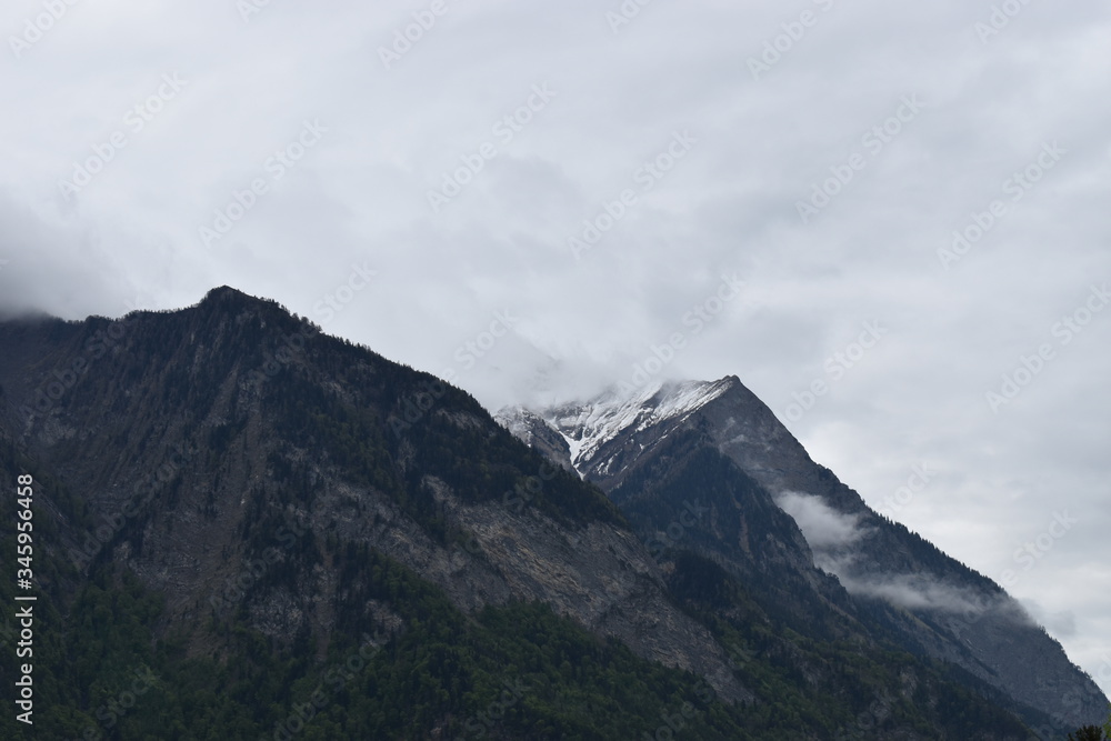 Berglandschaft in der Schweiz Berglandschaft in der Schweiz