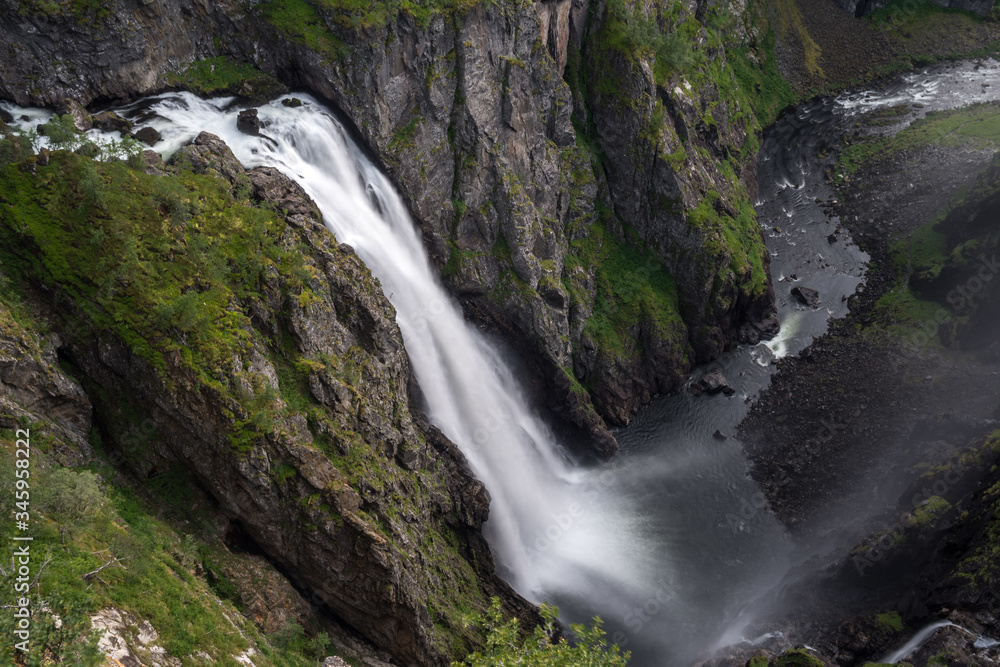 Fototapeta premium Voringfossen Wasserfall