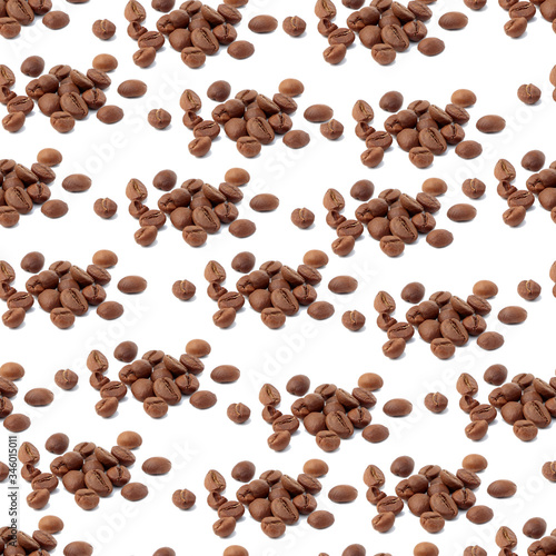 Seamless pattern coffee beans on a white background. Roast coffee beans