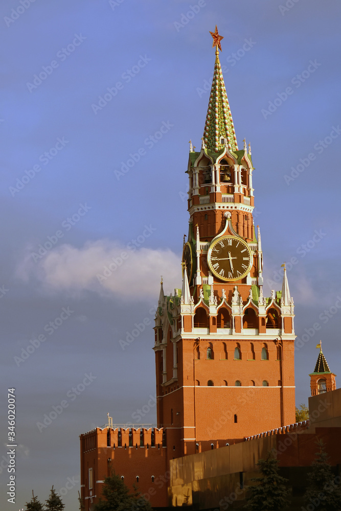 Fototapeta premium Spasskaya clock tower. Architecture of Moscow Kremlin, Russia. Popular ladnmark.