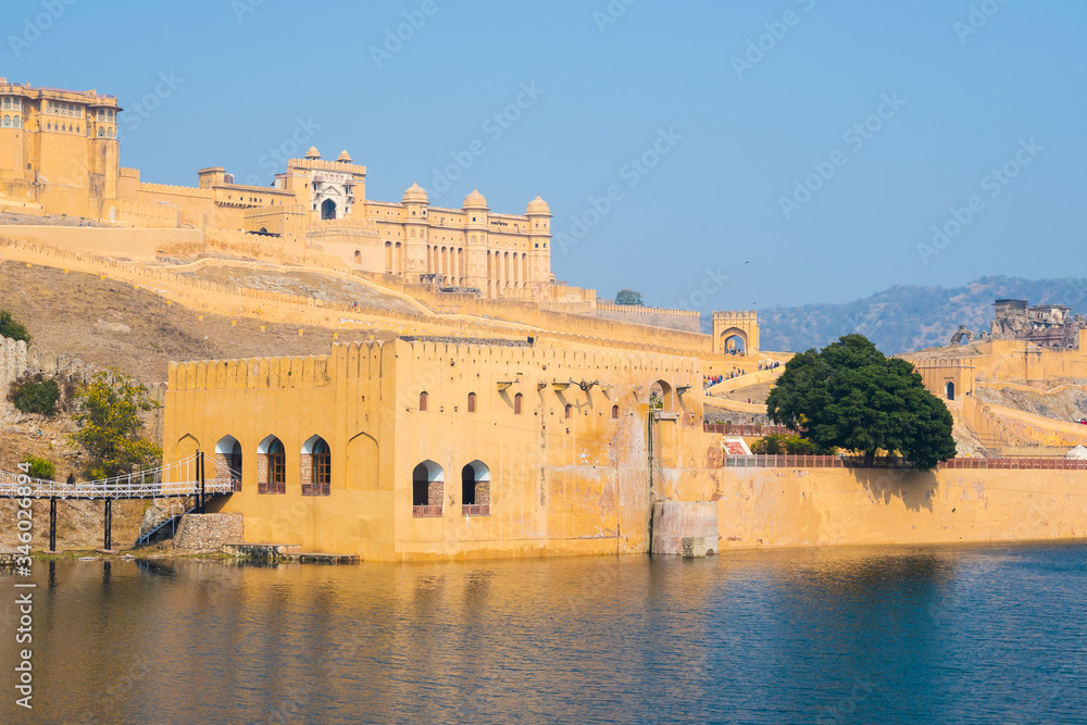 Fototapeta premium Amber Palace, The famous tourist attraction in Jaipur in Rajasthan, India.