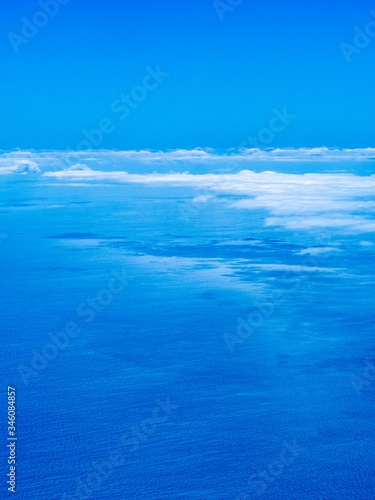 空撮 青空と雲と大海原 © okimo