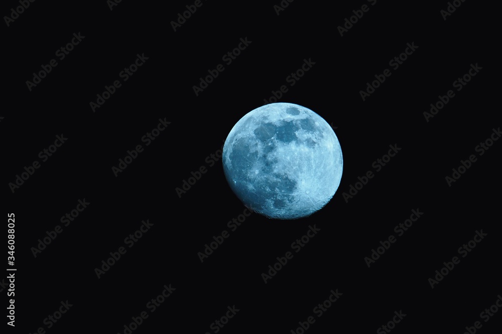 The Moon is an astronomical body orbiting Earth as its only natural satellite. The Moon is an astronomical body orbiting Earth as its only natural satellite.
