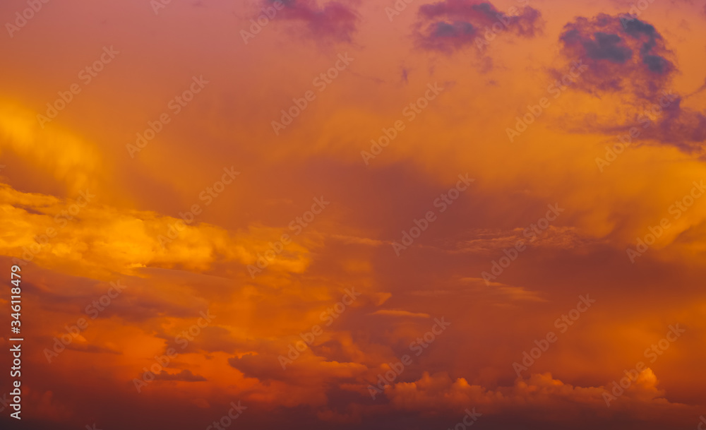 Fototapeta premium Beautiful summer sunset that awakens shivers