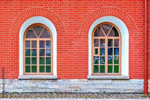 Two Windows on red.