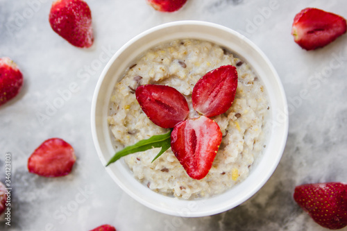 breakfast oatmeal with strawberries