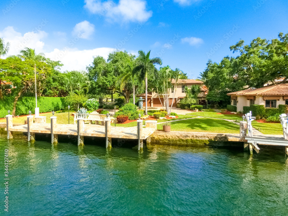 Luxury mansion in exclusive part of Fort Lauderdale