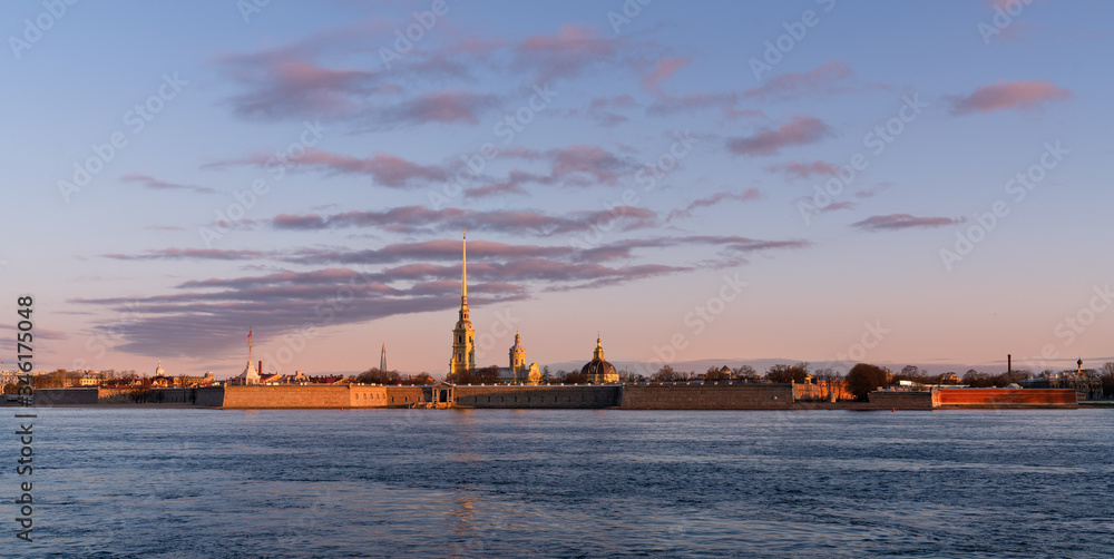 Fototapeta premium Sunrise in Saint-Petersburg