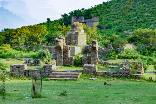 Kankwari fort in Sariska national park in india photo