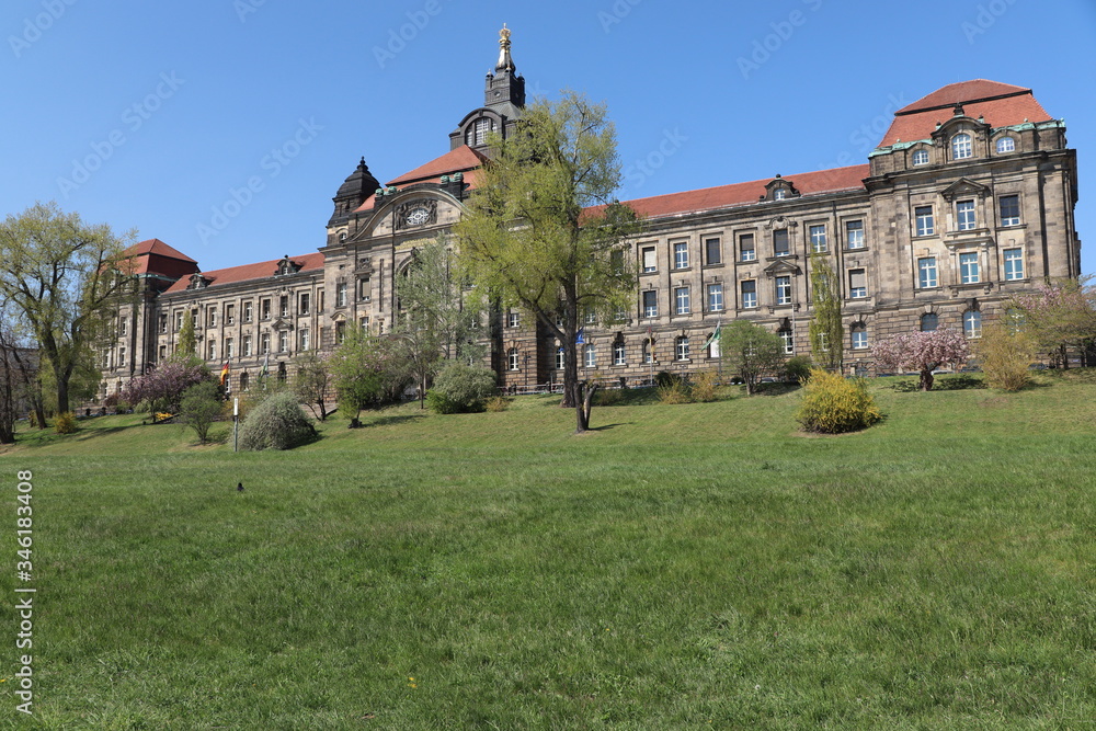 Behörde in Dresden im historischen Gebäude