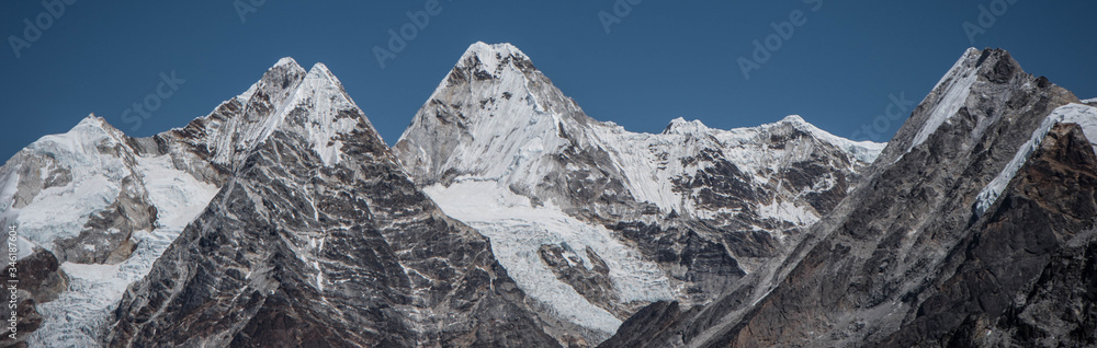 Khumbu glacier in the final part of the path that leads to Everest base camp.
