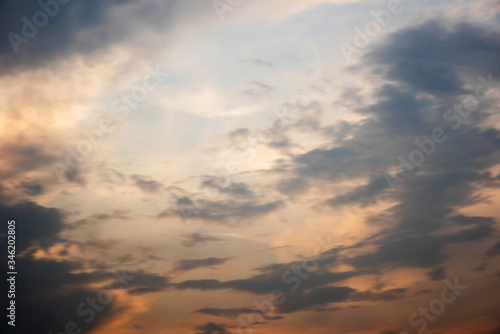 Fototapeta Naklejka Na Ścianę i Meble -   evening sky with clouds - cloudscape