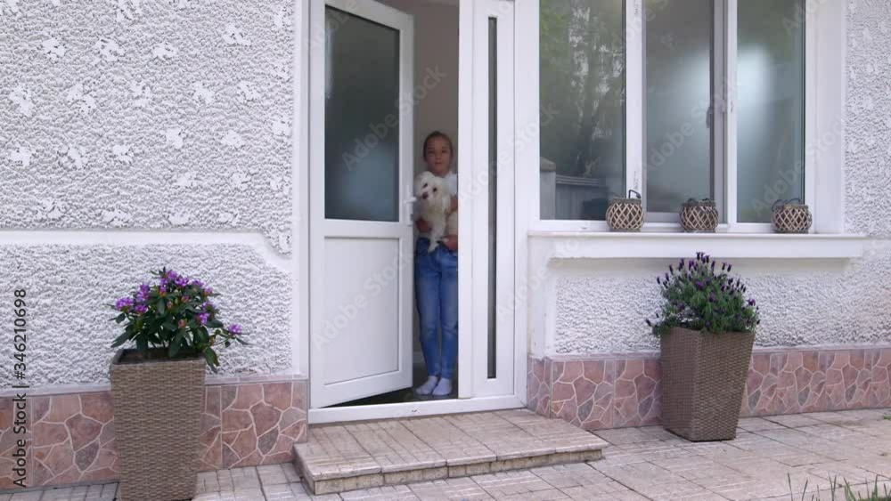 Home delivery of fresh organic vegetables, door to door. Home delivery of fresh organic vegetables, door to door.
