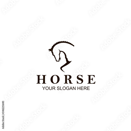 monochrome icon of horse head isolated on white background