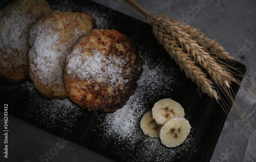 Obraz na płótnie Russian traditional food Sirnikys w salonie