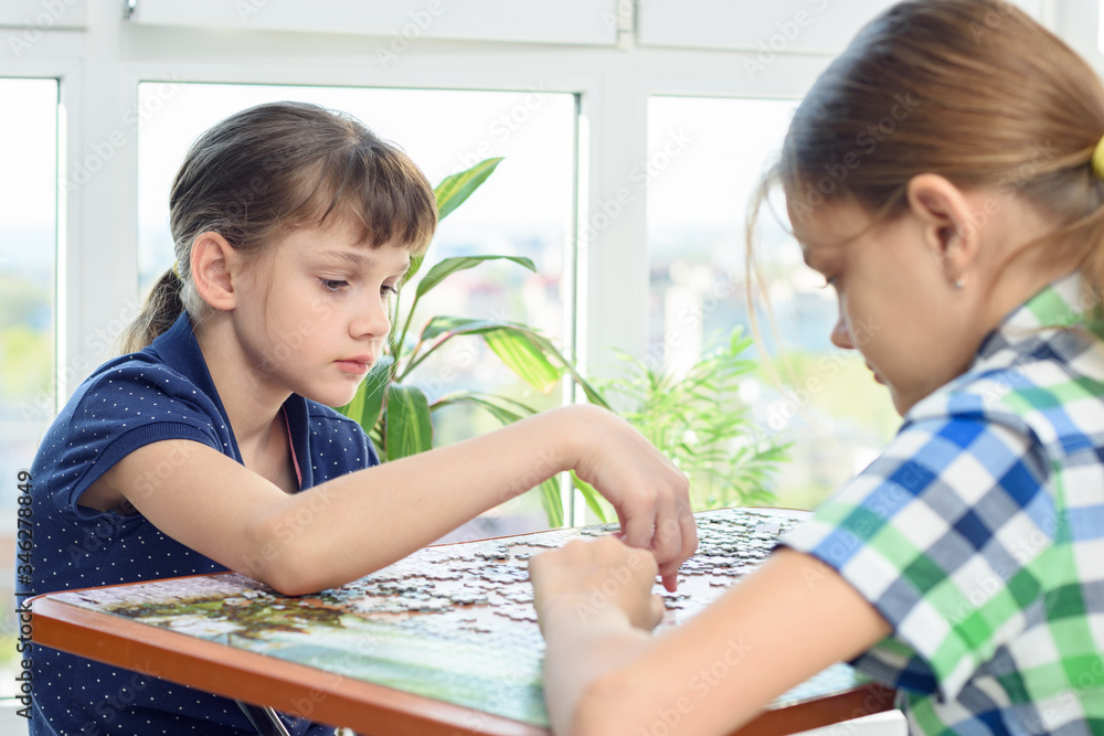 Children at home spend their free time at the weekend Children at home spend their free time at the weekend