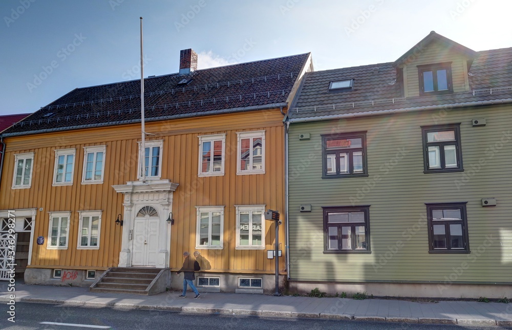 maisons colorées en Norvège