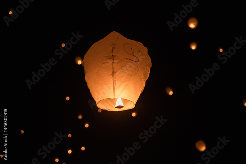 Obraz na płótnie lantern in the night w salonie