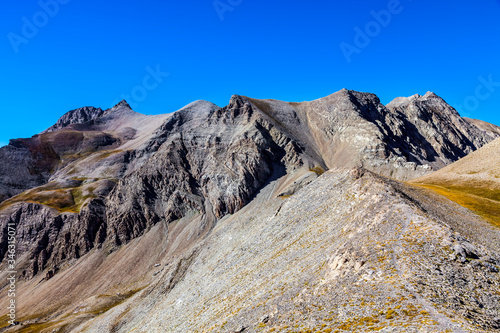 Image of a high altitude footpath in rocky mountains in the Southern French Alps. © Provisualstock.com