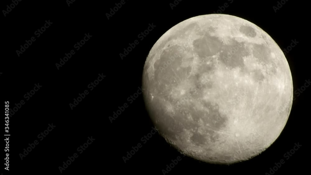 close-up full moon videos, 4k moon videos, bright full moon 4k close-up in the sky