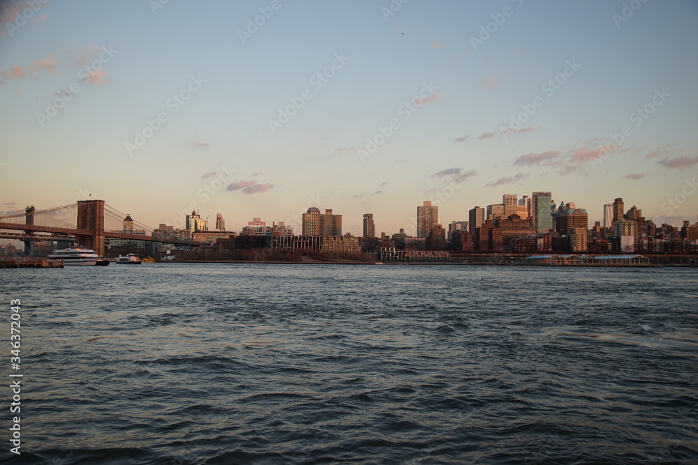 Fototapeta premium Brooklyn across the river