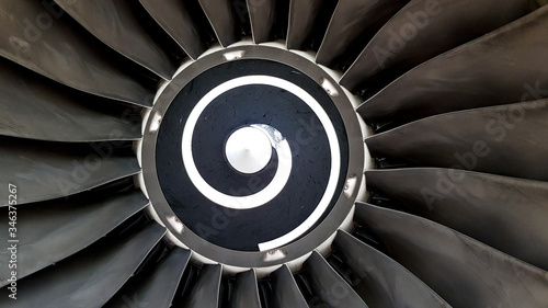 фотографія Engine fan blade close up view