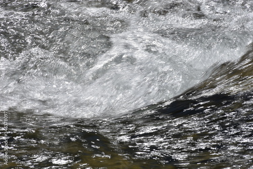 Osttirol, Villgraten, Innervillgraten, Villgratental, Lienz, Pustertal, Arntal, Lahnberg, Steinwand, Bach, Gebirgsbach, fließen, stein, Bachbett, Stallerbach, Zeit, Klar, rein, Trinkwasser, Schmelzwas photo